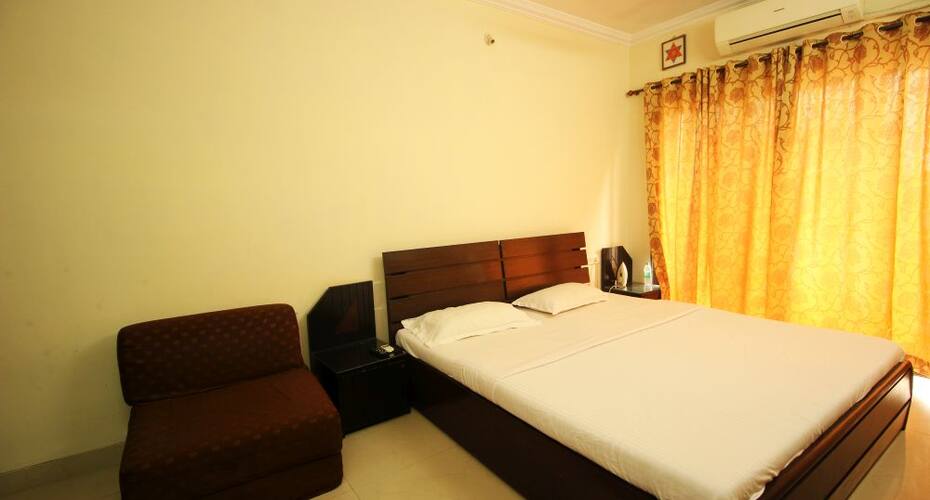 Npc Serviced Apartments,modi Baug Soc, Pune 1